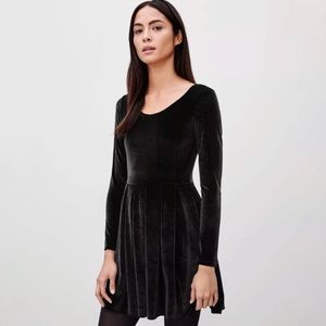 •Tatula velvet dress